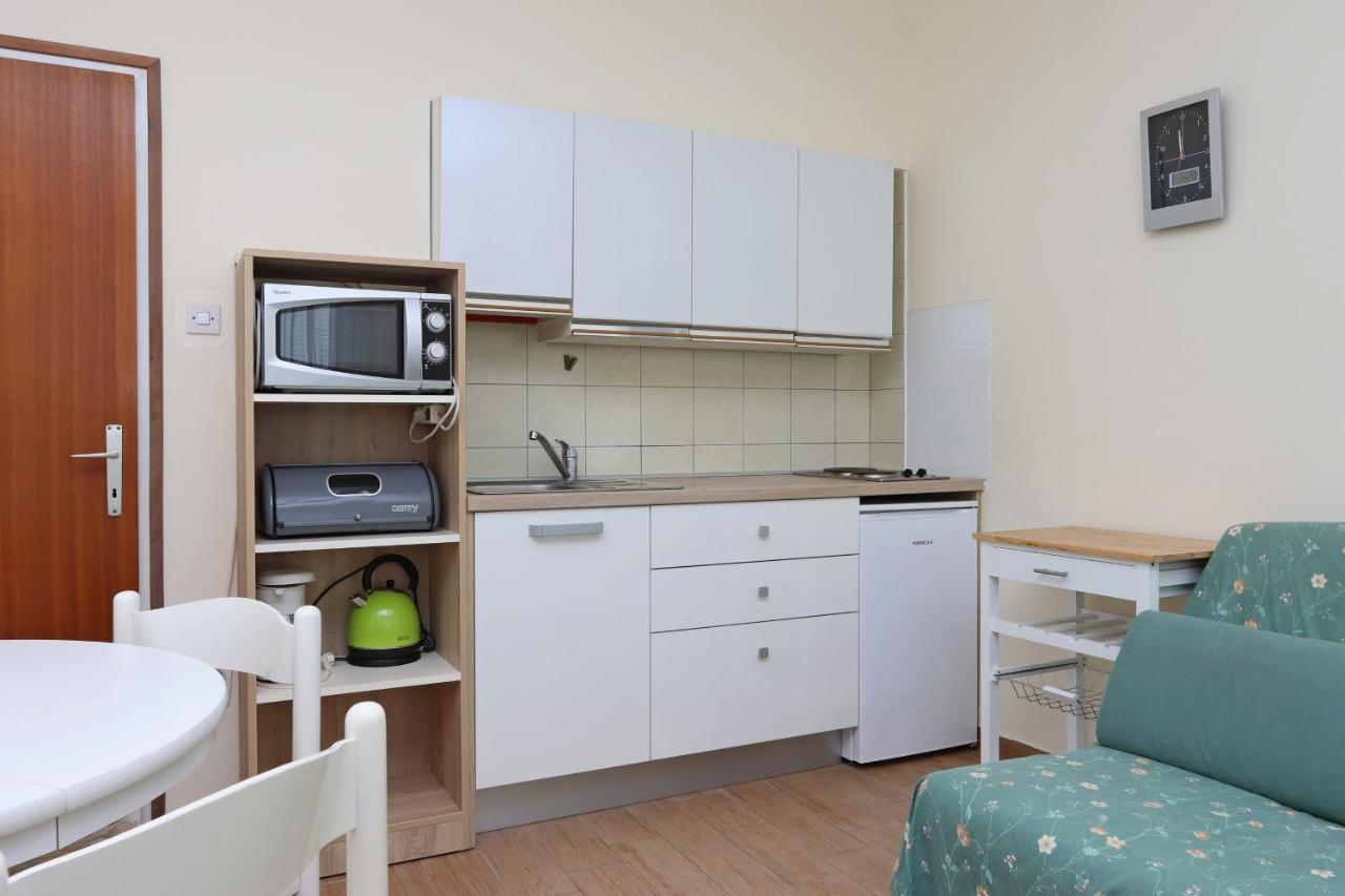 Apartments With A Parking Space Punat, Krk - 5410 Exterior photo